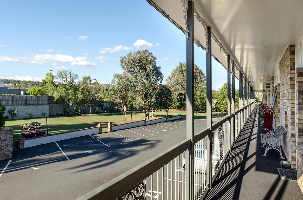 Centrepoint Midcity Motor Inn Warwick Exterior photo